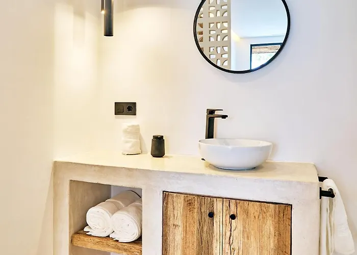 Flores 46 * Playa Feñabe