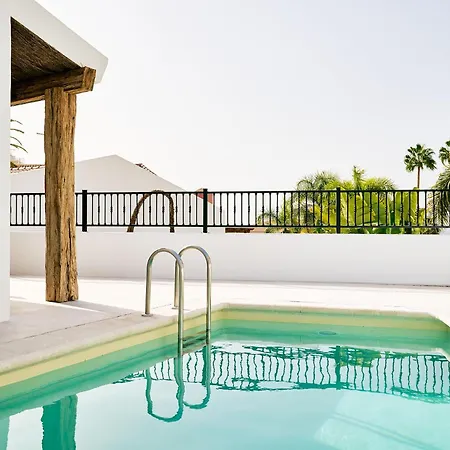 Flores 46 Playa Feñabe