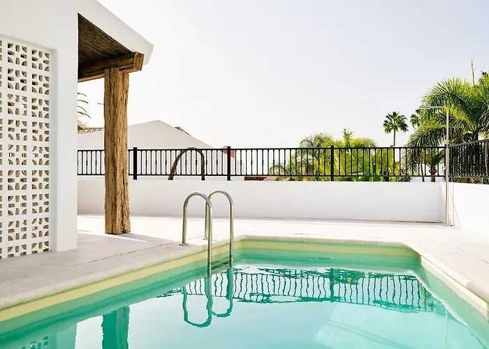 Flores 46 Playa Feñabe